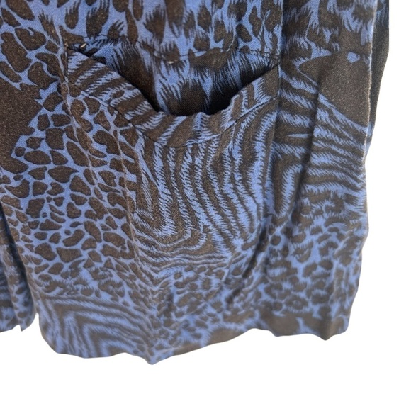 LONDON JEAN SHORTS JUMPER BLUE BLACK ANIMAL PRINT 100% RAYON, SIZE XS - Picture 5 of 7